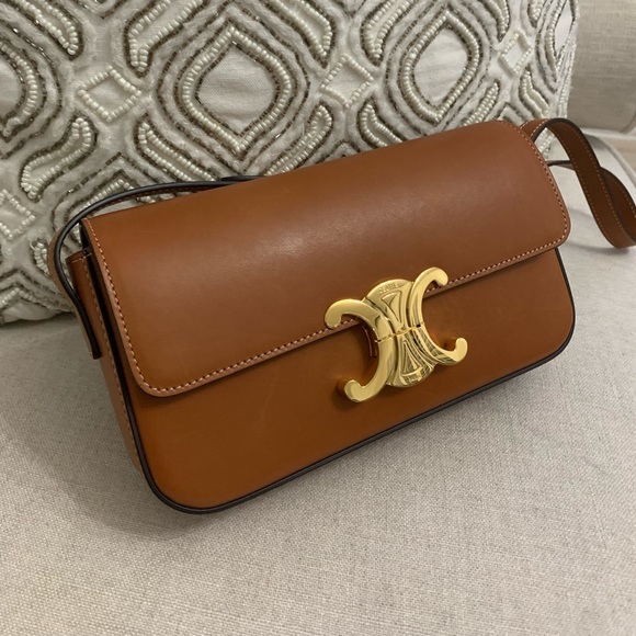 CELINE Triomphe Tan Brown Natural Calfskin Shoulder Bag - Picture 5 of 16
